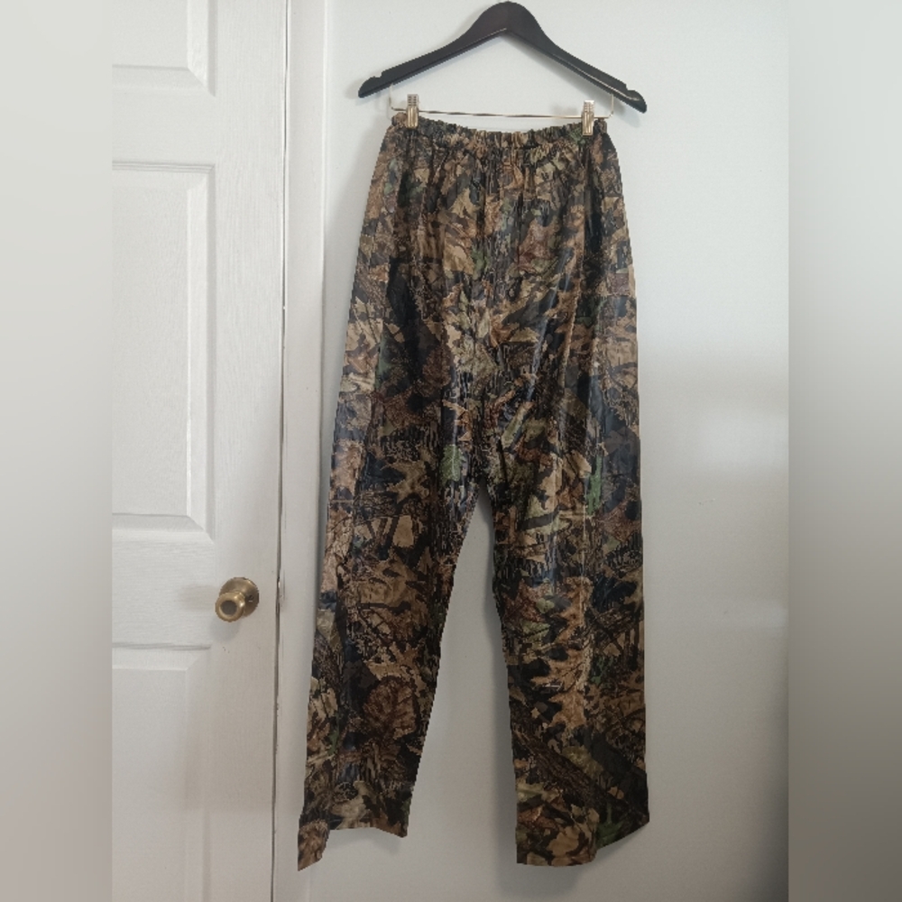 Jerzees Hunting Pants in Brown and Green for Outdoor Comfort Mossy Oak PVC